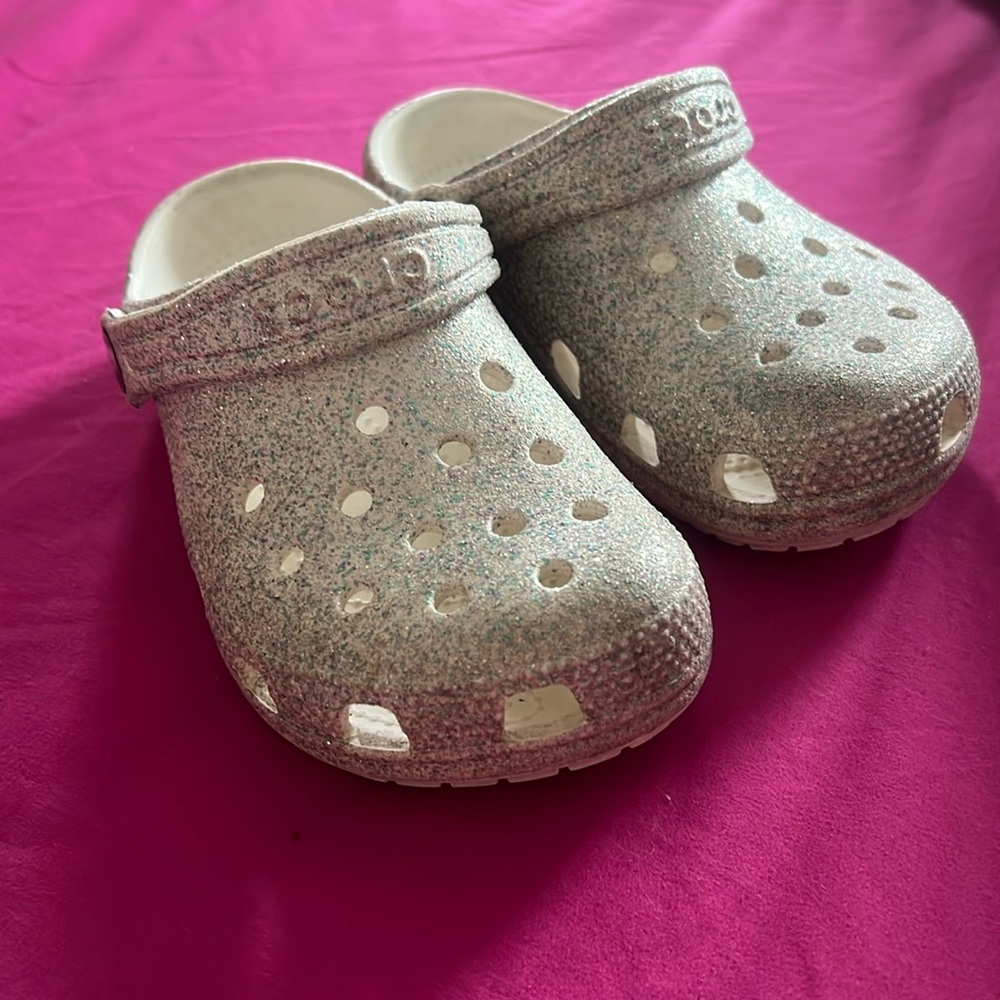 CROCS Kids Silver Glitter Clogs